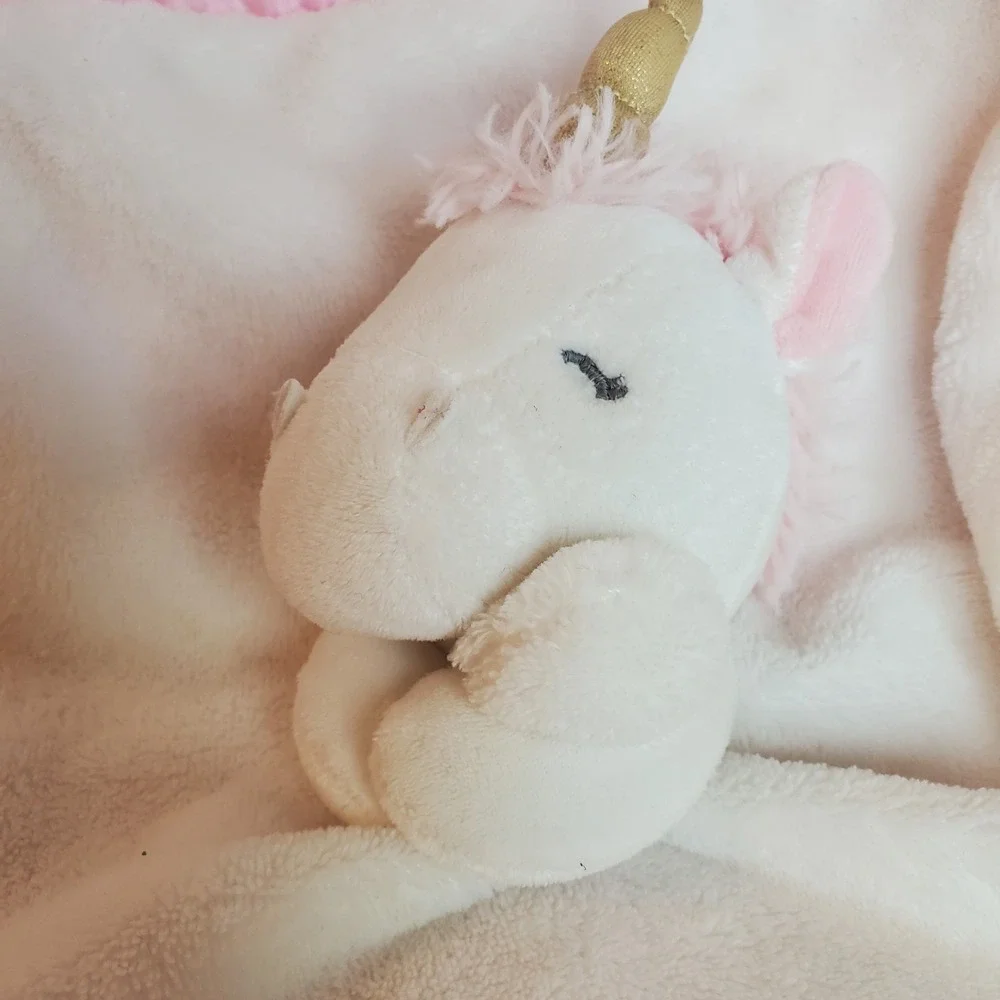 Carter's baby girl Pink And White Unicorn Lovey Security‎ Blanket